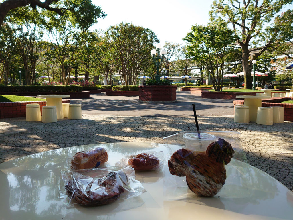 東京ディズニーランド ピクニックエリアで３時のパン 東京ディズニーリゾート周辺周遊